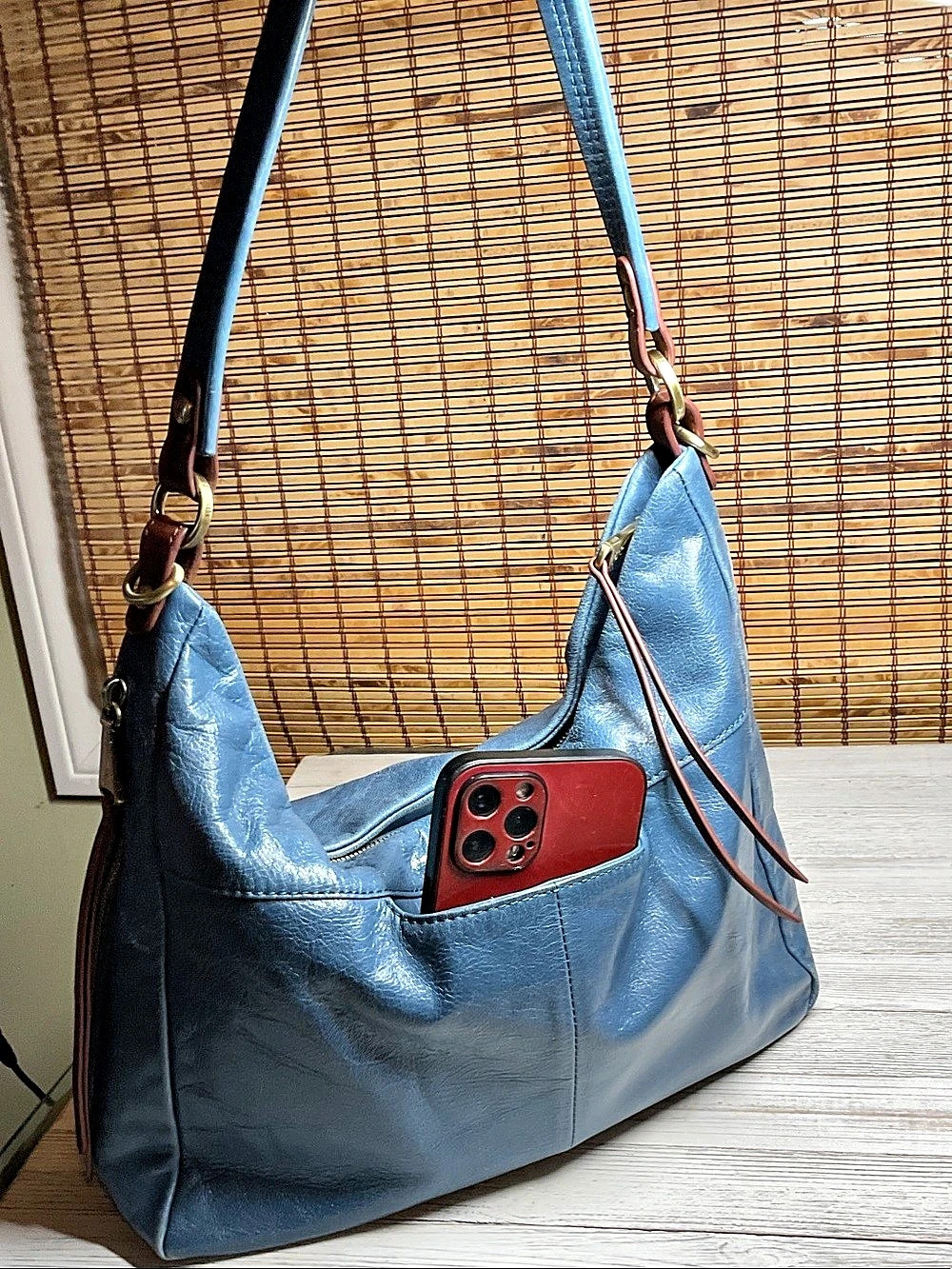 HOBO Delilah blue leather sholder bag EUC